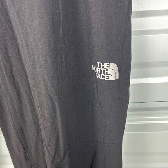 The North Face Black Cargo Pants with Straight Leg Fit - Picture 3 of 8